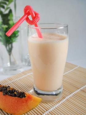 木瓜牛奶汁的做法